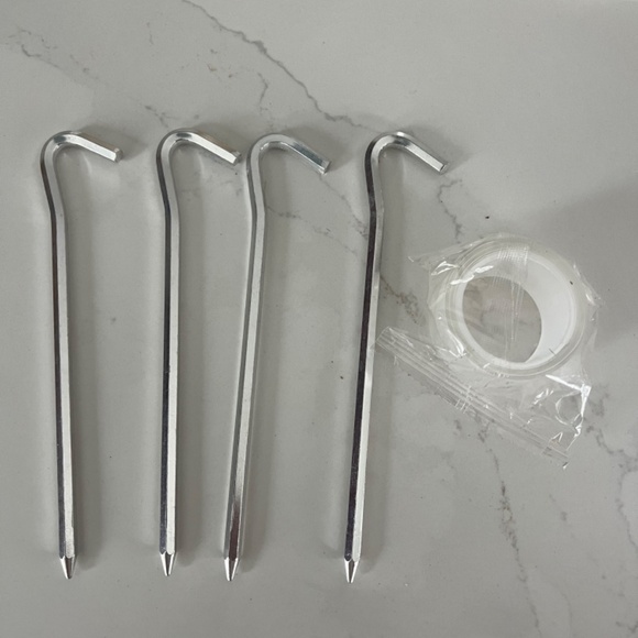 NWOT: Ling's Moments Free Standing Faux Floral Arrangements - Picture 7 of 8